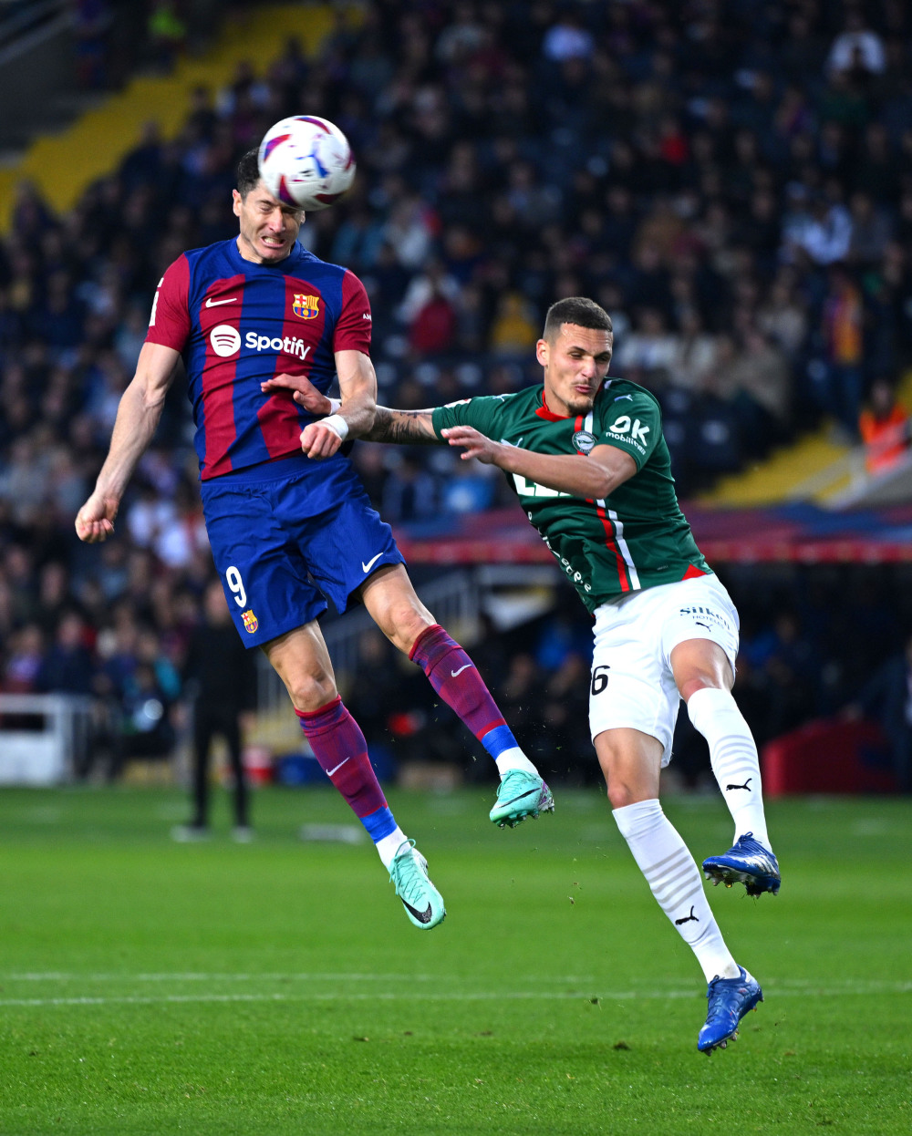 Kaiyun-公牛不断突破！，莱万多夫斯基连续五场比赛得分超过反败为胜再创辉煌时刻(莱万多夫斯基九五至尊)