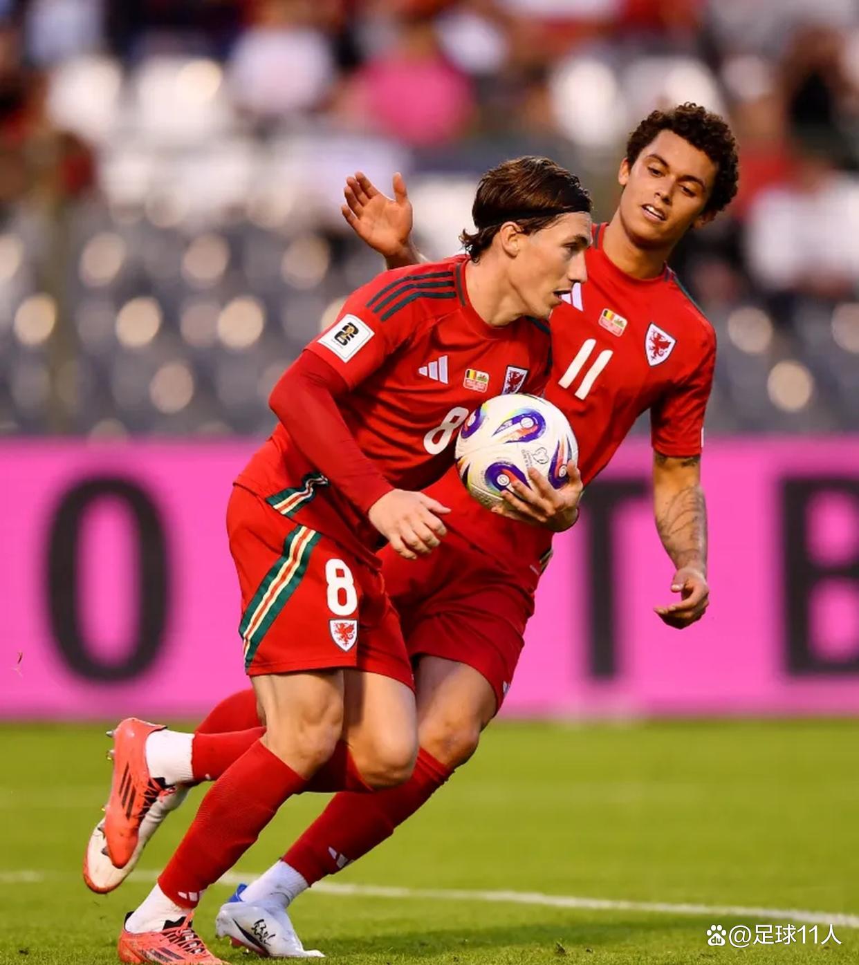 开云体育-德布劳内爆冷击败尤文图斯，挺进下一轮引爆全场！的简单介绍