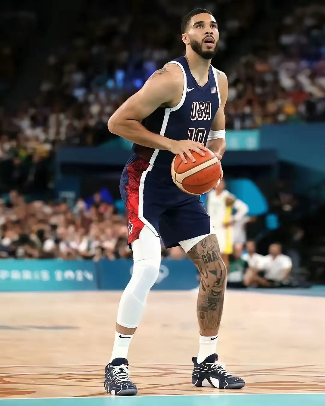 塔图姆回归赛场，逆转首场状态亮眼，塞尔维亚队观众沸腾！的简单介绍